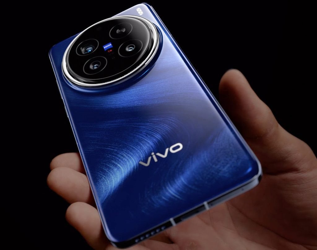Vivo X200 Ultra: Imagini oficiale dezvăluite pe site-ul de certificare TENAA